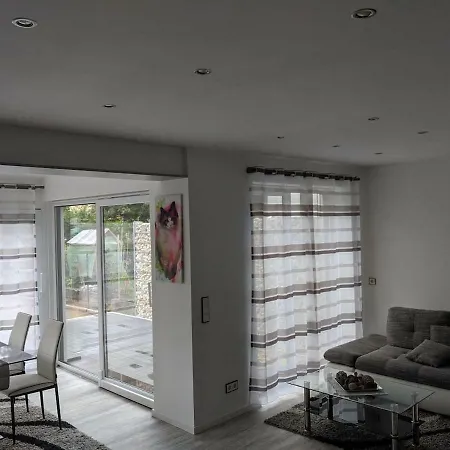 Exklusives Reihenhaus Mit Terrasse Neusass