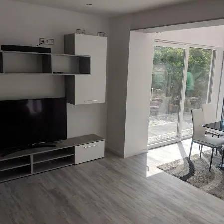 Nyaraló Exklusives Reihenhaus Mit Terrasse *